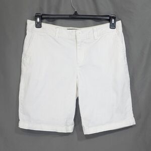 Eddie Bauer White Slightly Curvy Fit 10" Chino Shorts - Size 10 Womens